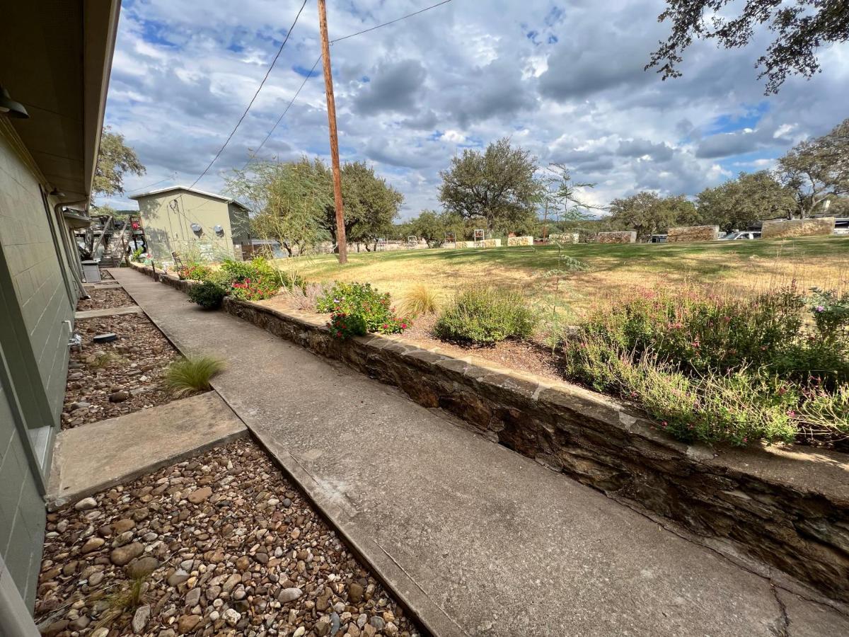 Painted Sky Inn Burnet Exterior foto